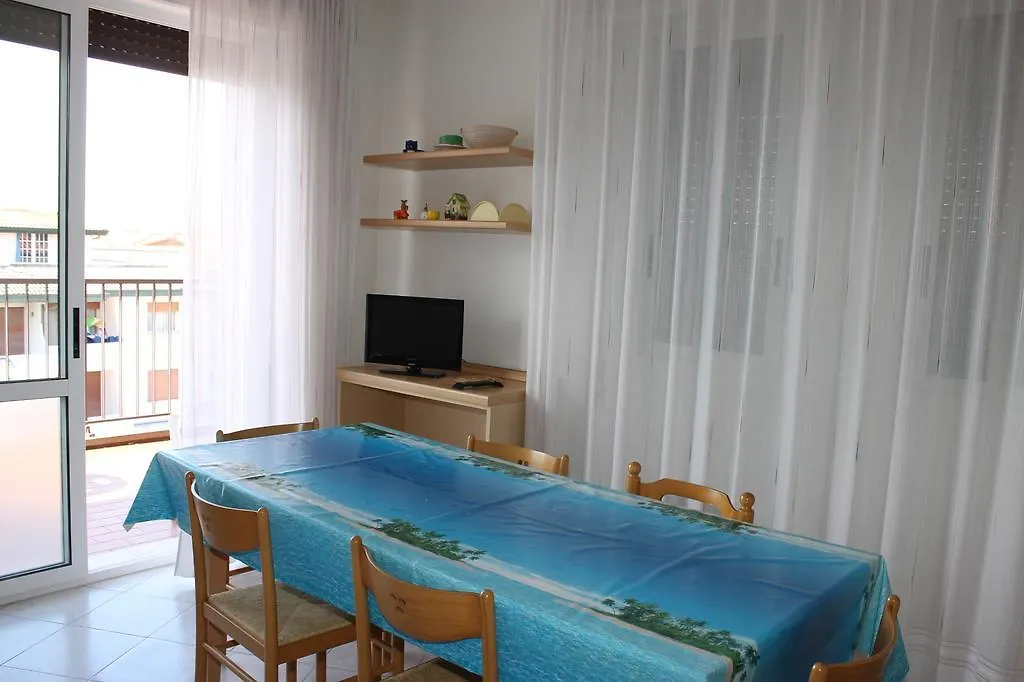 Residences La Rustica & Elite Eraclea Mare 0*,